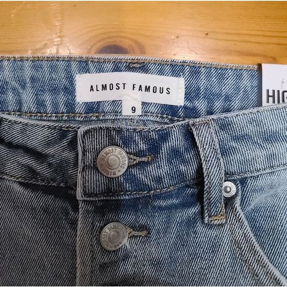 Almost Famous Junior Shorts - Picture 3 of 3